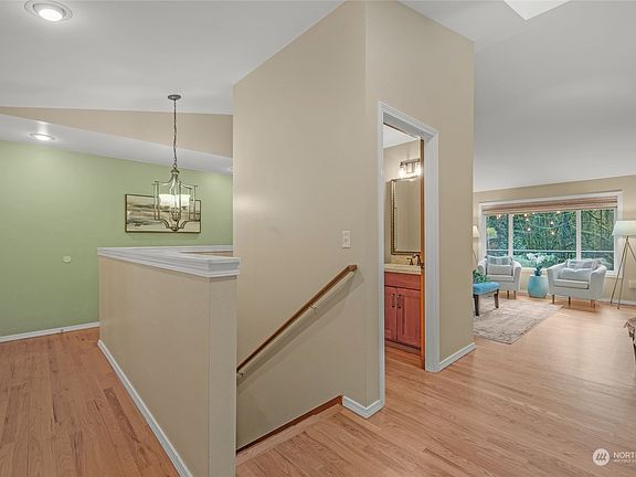 4th image of 16819 319th Court NE