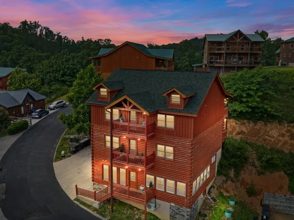 2513 Laurel Point Way, Sevierville, TN 37862