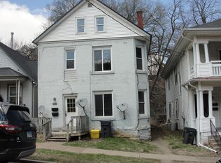 555 W 17th St, Dubuque, IA 52001