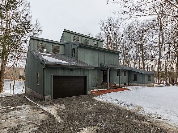 3rd image of 306 Old Forge Dr