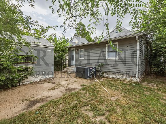 3rd image of 1028 W Munnell Ave