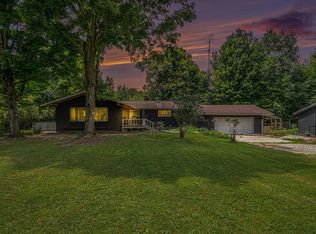 5292 Riverside Rd, Coloma, MI 49038