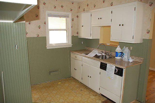 2nd image of 5515 Forest Ave