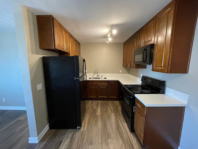 5005 Trojan Ave- Newly Renovated Ground Floor Home — Photo 2