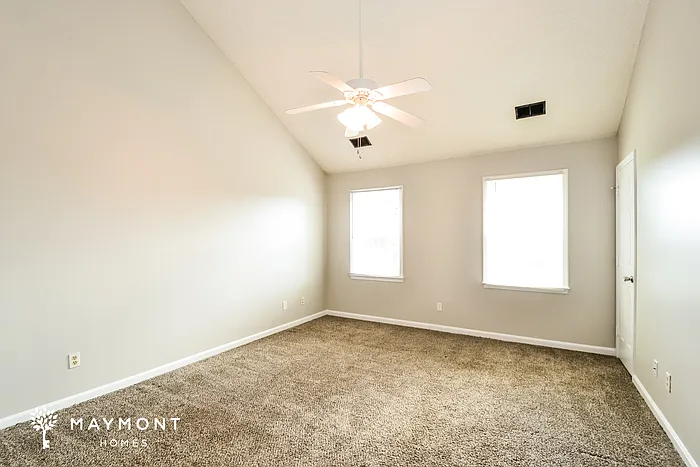 117 Greenglen Dr — Photo 9
