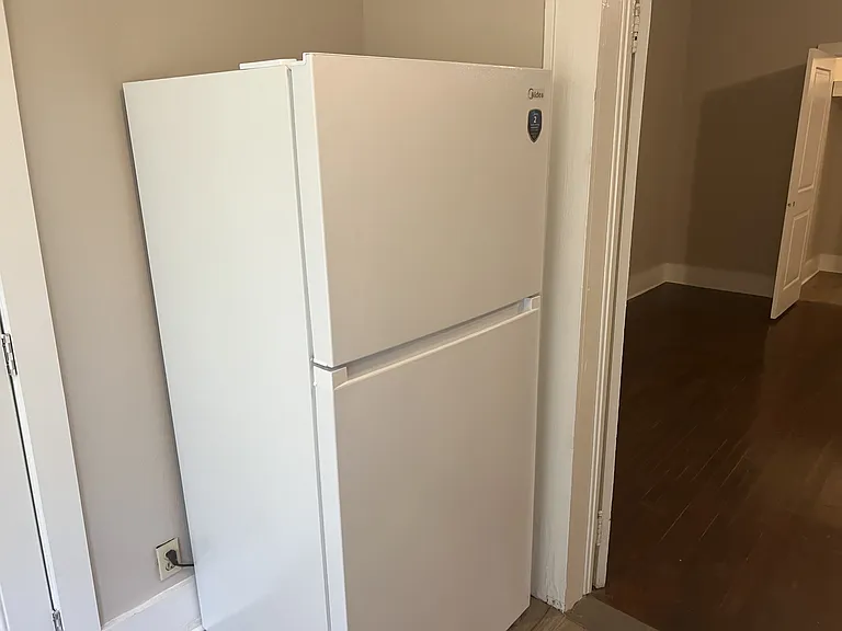 1409 Main St #C — Photo 5