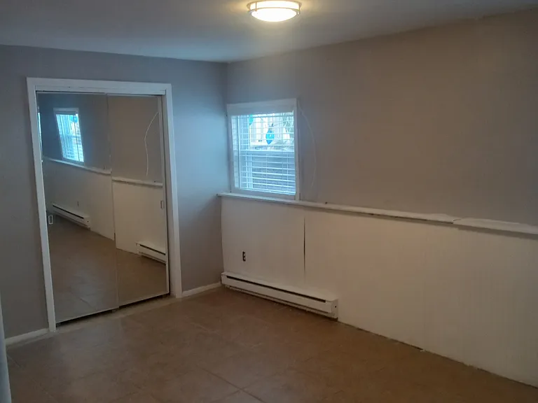 Crestwood Dr — Photo 3