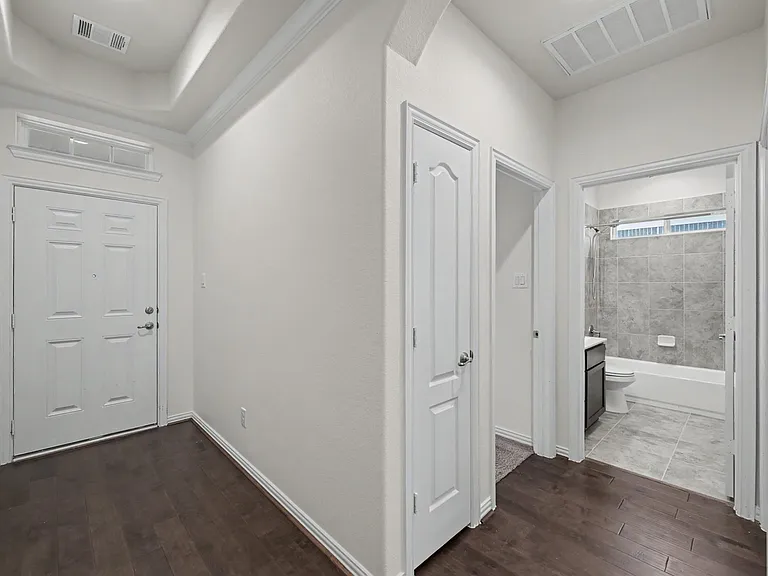 21327 Somerset Shores Xing — Photo 4