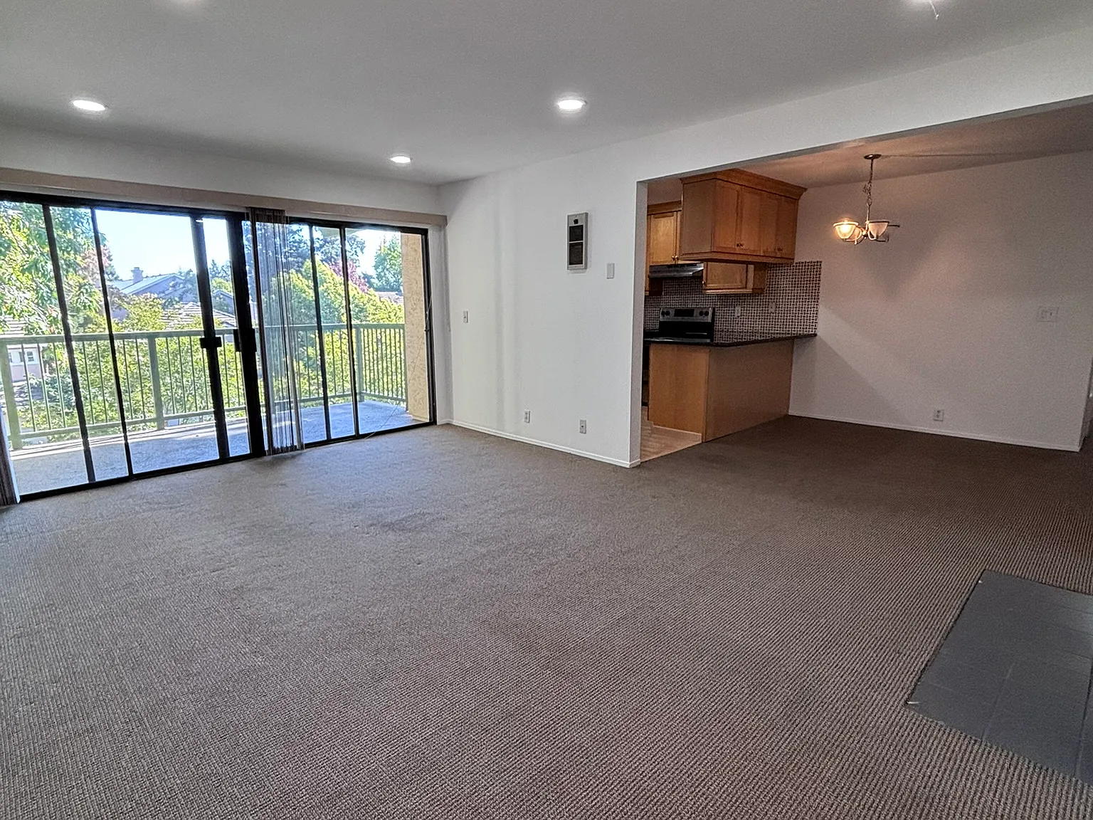 2 bed, 1136 sqft, $3,100 — Photo 4