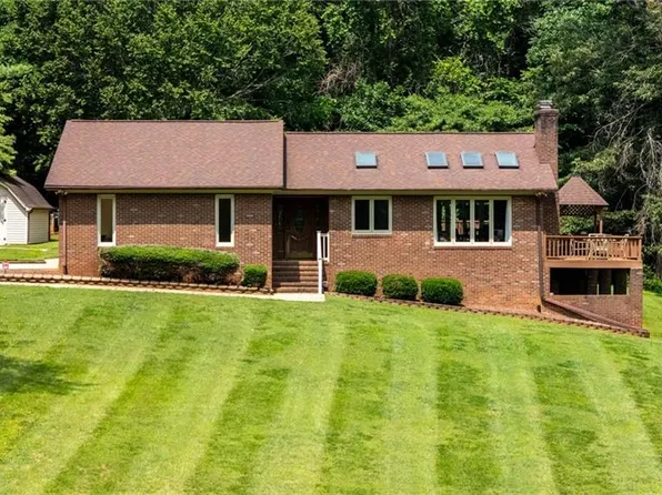 2523 Lovette Ln, Graham, NC 27253
