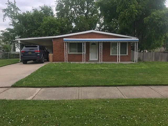 1735 Moulin Ave