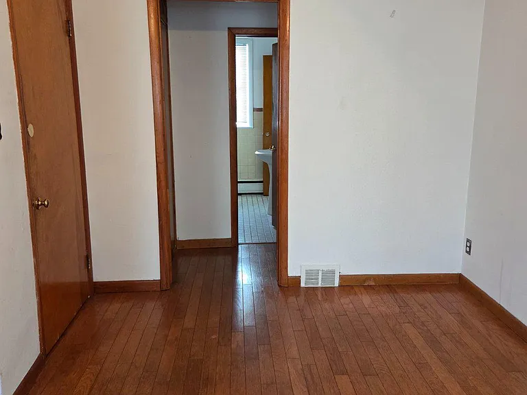 314 Victoria St — Photo 8
