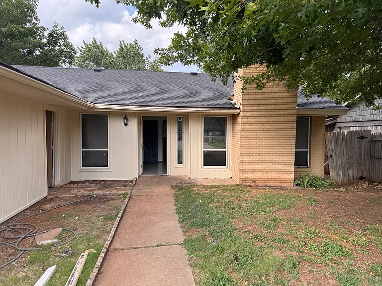 2229 NW 113th Pl — Photo 1