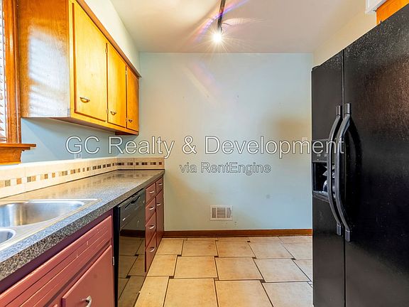 5th image of 751 S Spring Rd