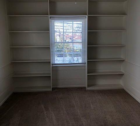 5th image of 312 S Spalding Dr