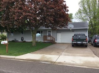 2221 Margaretha Ave, Albert Lea, MN 56007