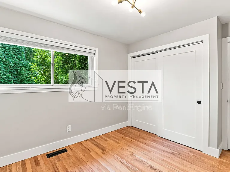 149 Oakdale Rd — Photo 24