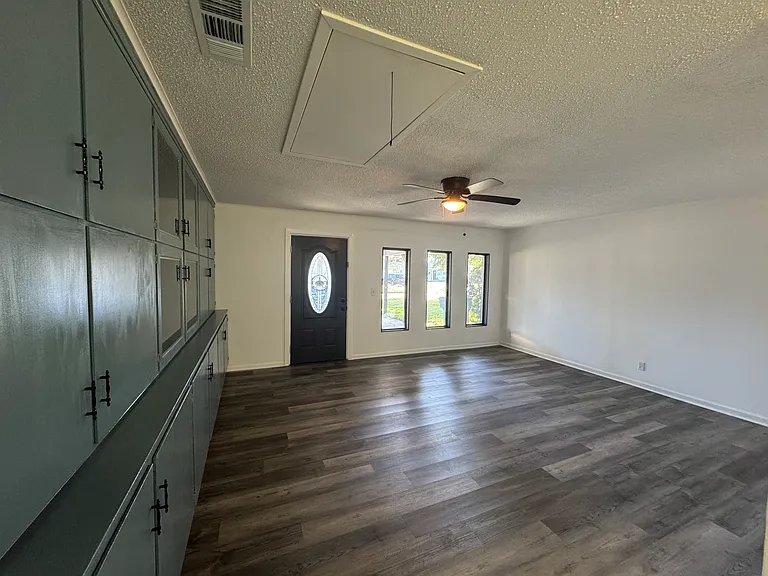 4740 Baywood Ln — Photo 13
