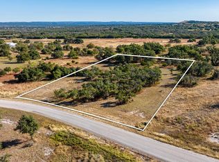 24 Axis Cir, Fredericksburg, TX 78624