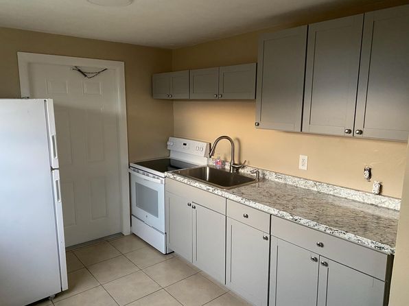 133 NW 10th Ave APT 1
