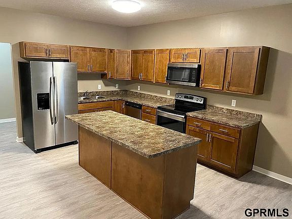 4th image of 3131 Dudley St