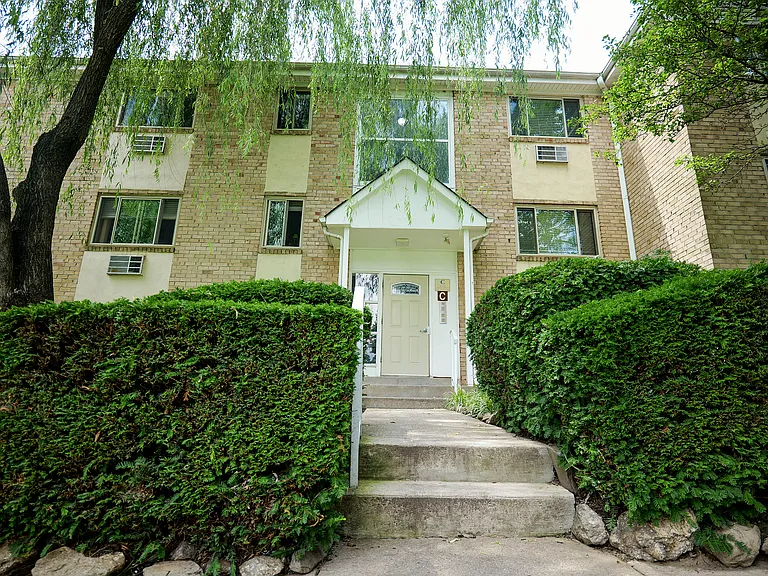 Summit Gardens — Photo 23