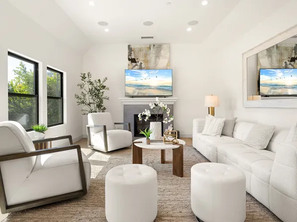 2370 Kelton Ave, Los Angeles, CA 90064