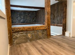 5 Old Landing Rd, Durham, NH 03824