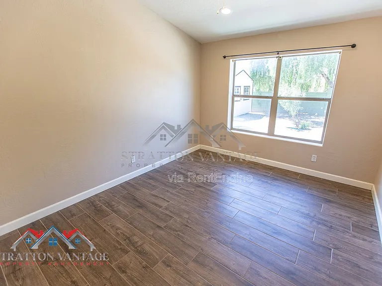 38414 N 12th St — Photo 40