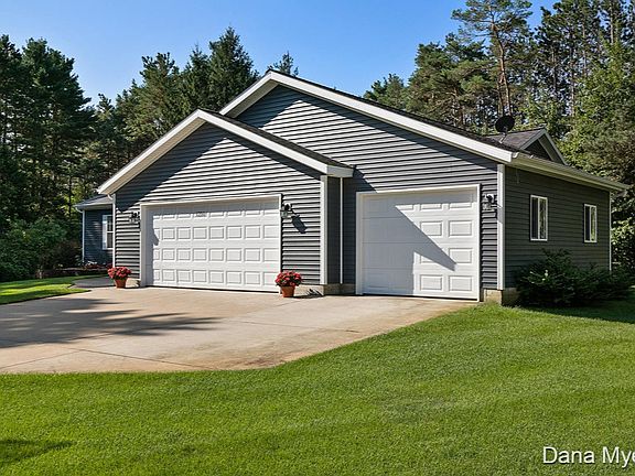 3rd image of 4290 W Trailside Woods Ct NE