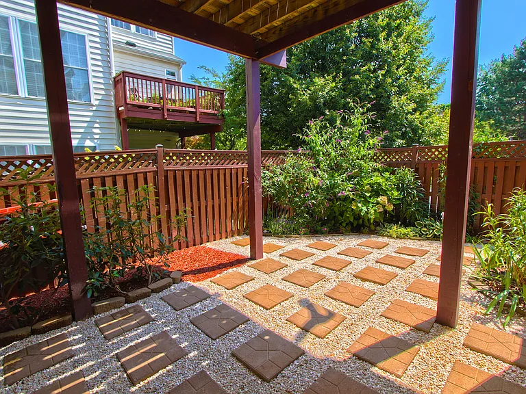 4083 Walnut Cove Cir — Photo 32