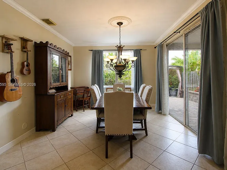 13989 SW 155th Ter — Photo 7