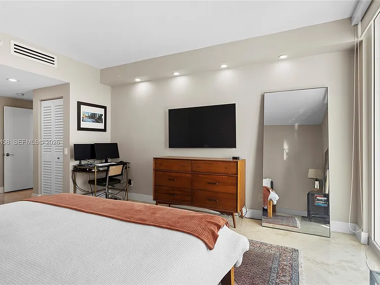2475 Brickell Ave #708 — Photo 7