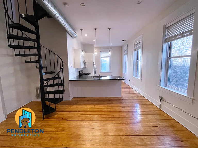 514 E 12th St #3 — Photo 2