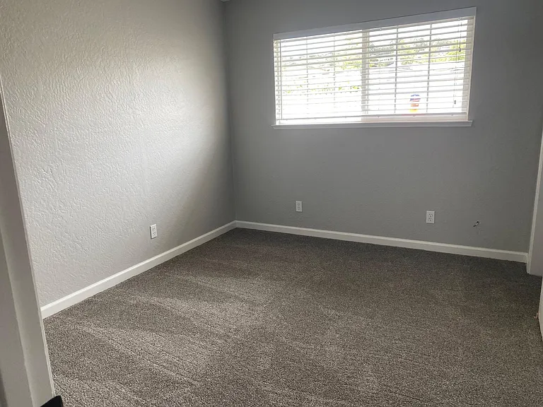 3166 Mission Dr — Photo 3