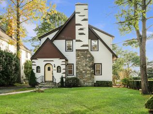 62 Brown Rd, Scarsdale, NY 10583