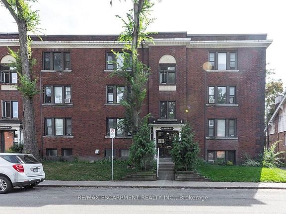 3rd image of 352 Hunter St E #1