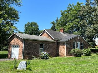 117 Fannie Simmons Rd, Mount Airy, NC 27030