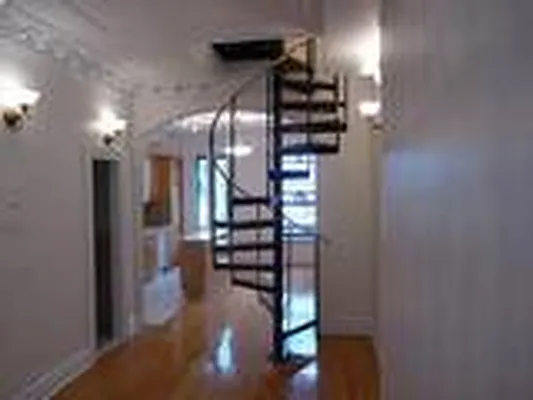 Rented by Realty on the Greene | media 24