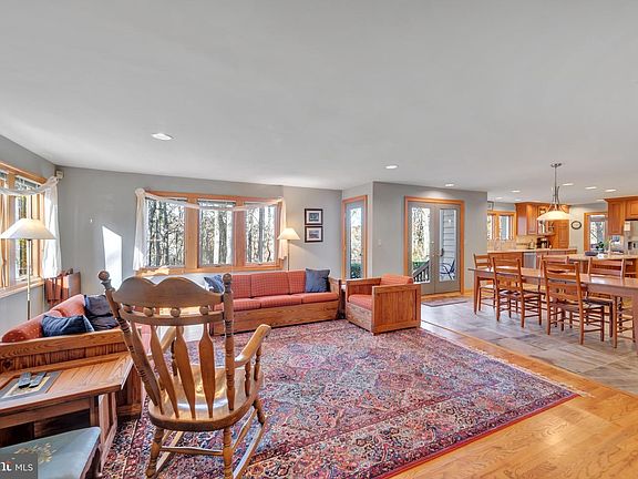 3rd image of 12652 Golden Oak Dr