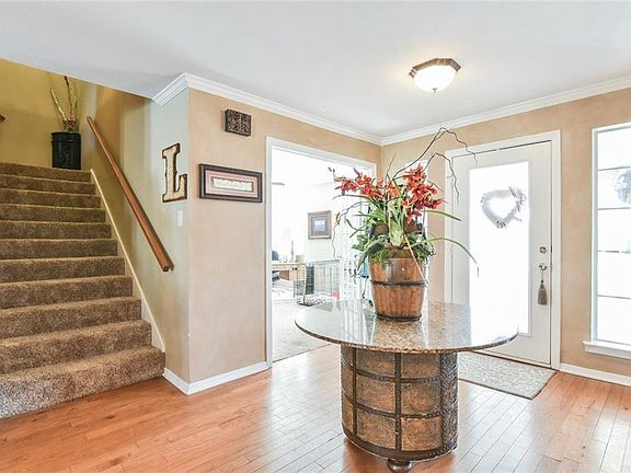 2nd image of 3425 Winding Oak Ln E