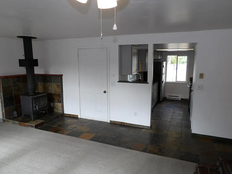 2921 Woodside Blvd — Photo 8