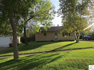 10 Arthur Cir, Silver Bay, MN 55614