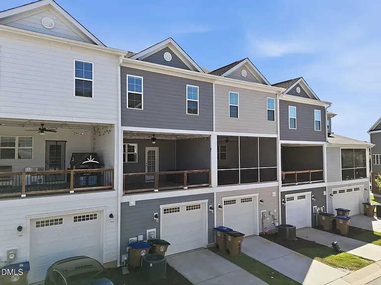 976 Gateway Commons Cir — Photo 12