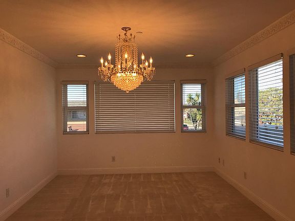 5th image of 2838 Flores St