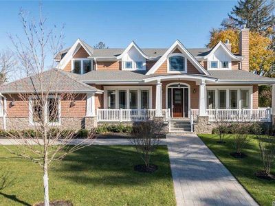 132 Deerpath Rd, East Hills, NY, 11577
