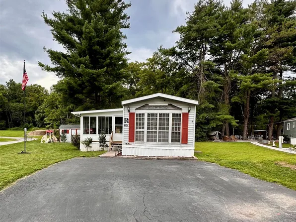 65 Water Loop, Pleasant Valley, NY 12569