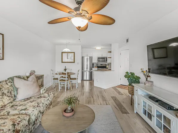 1850 Charlesmont Drive #119, Indialantic, FL 32903