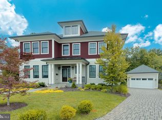 492 N Abingdon St, Arlington, VA 22203