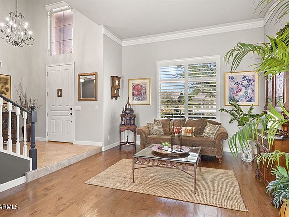 3rd image of 735 W Goldfinch Way